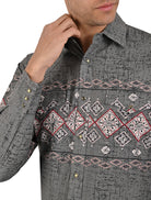 Camisa Vaquera Mariscal con estampado en Corte Americano - Camisa vaquera de manga larga para hombre con diseño estampado, corte americano, 97% poliéster 3% elastano, imagen 3
